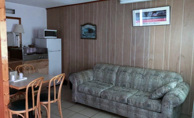 Sun n Snow Motel - From Web Listing (newer photo)